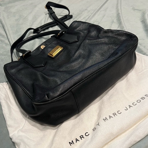 Marc Jacobs XL Satchel Bag in Black - Picture 2 of 8